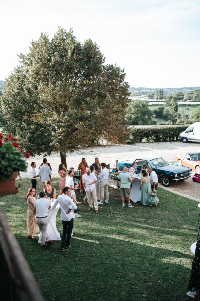 Cour centrale invités